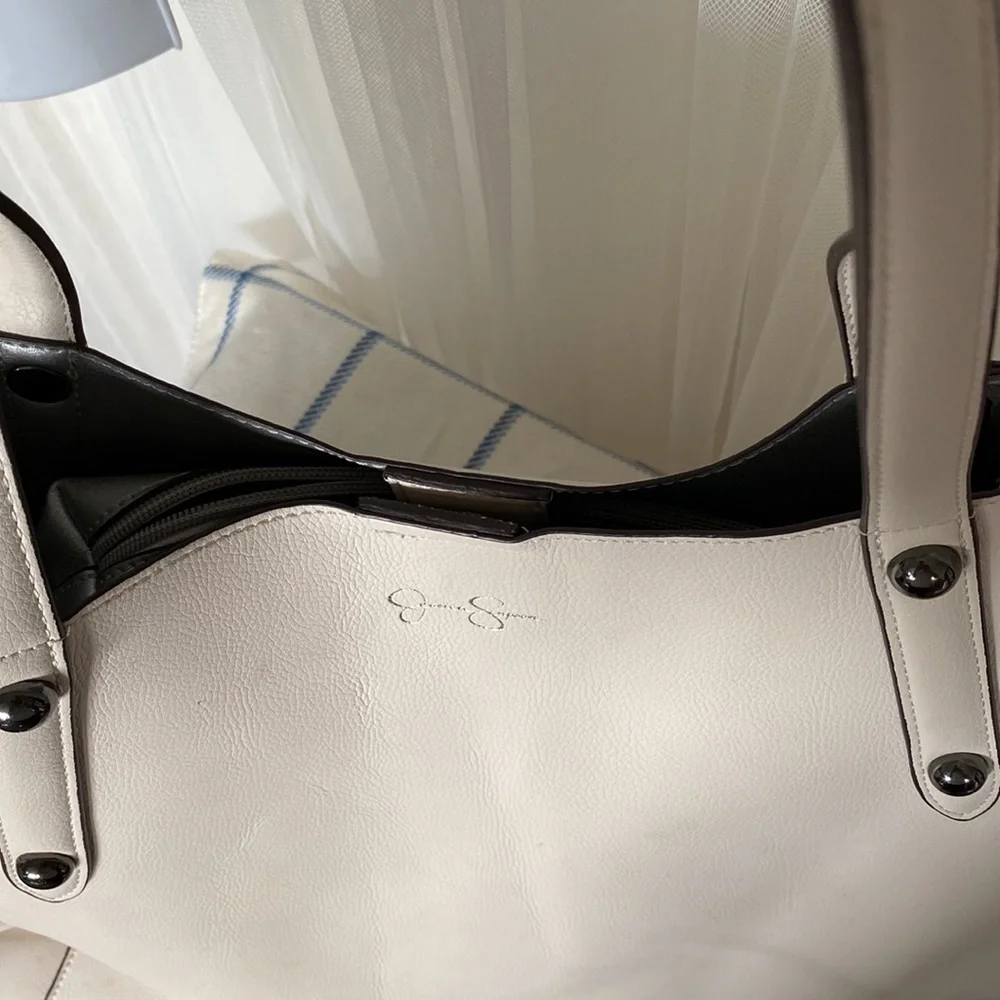 Jessica Simpson Spring Bag - Picture 4 of 16